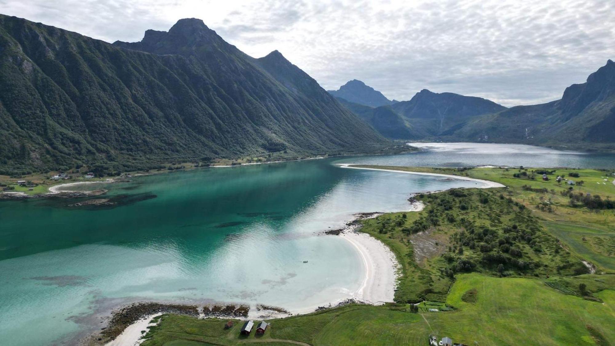 Midnattsolveien 3158,Sommarhusstrand Laukvik Lofoten Norway Extérieur photo