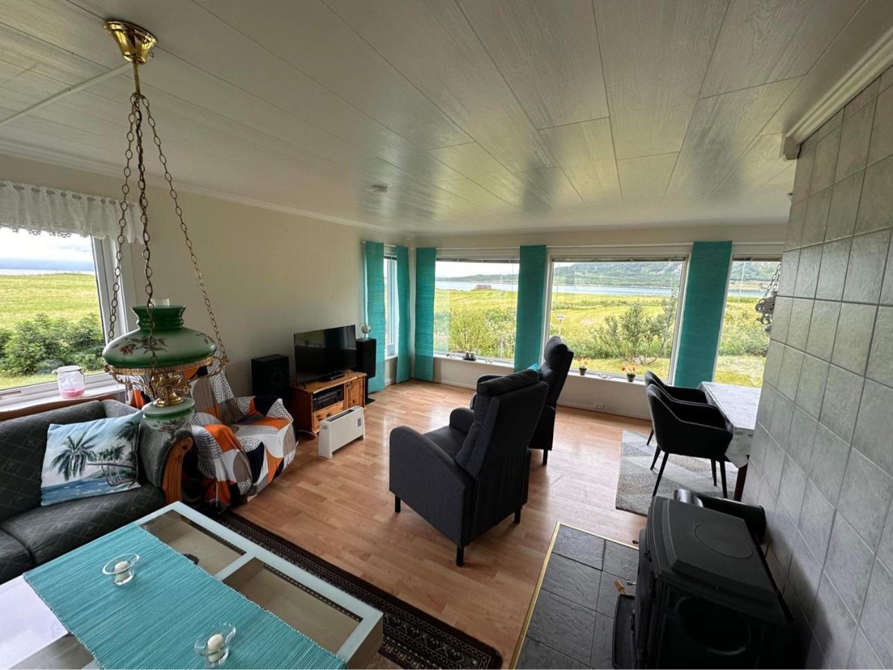 Midnattsolveien 3158,Sommarhusstrand Laukvik Lofoten Norway Extérieur photo