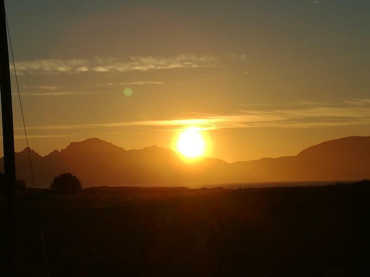 Midnattsolveien 3158,Sommarhusstrand Laukvik Lofoten Norway Extérieur photo