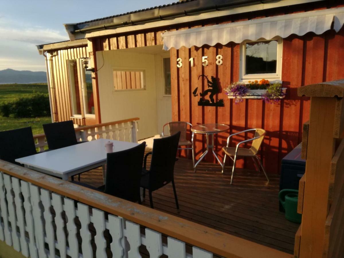 Midnattsolveien 3158,Sommarhusstrand Laukvik Lofoten Norway Extérieur photo