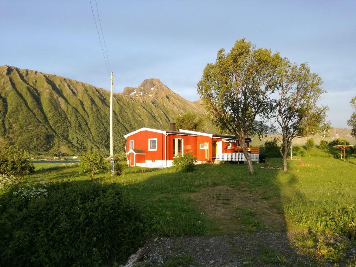 Midnattsolveien 3158,Sommarhusstrand Laukvik Lofoten Norway Extérieur photo
