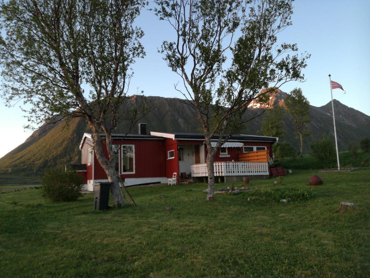 Midnattsolveien 3158,Sommarhusstrand Laukvik Lofoten Norway Extérieur photo